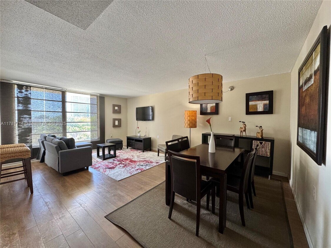 Foto principal - 1750 NE 115th St