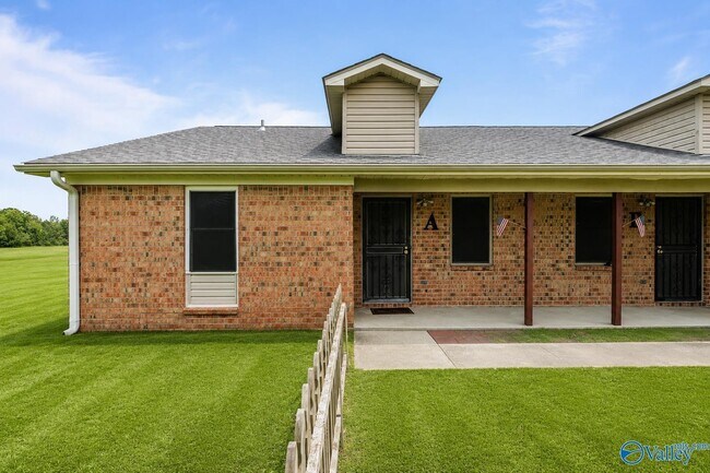 Foto del edificio - 226 Cedar Lake Rd SW
