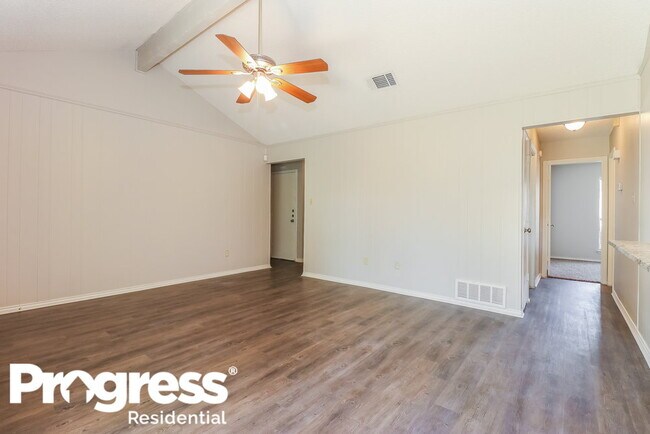 Foto del edificio - 2921 Green Ridge St