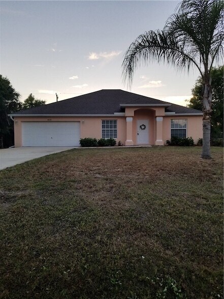 Foto del edificio - 8025 98th Ct