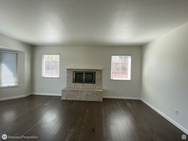 Foto del edificio - 3bd/2ba Single-Level Home - Close to Downt...