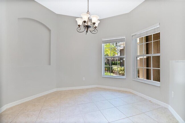 Foto del edificio - 1088 Crestwood Commons Ave