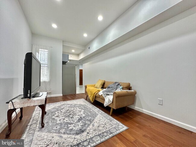 Building Photo - 2224 N 20th St