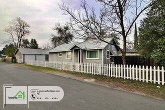 Building Photo - 420 Beagle Ln