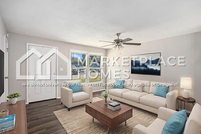 Building Photo - 4528 N Forest Ave