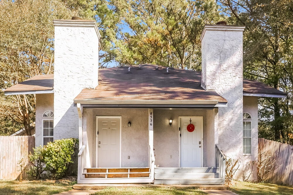 Primary Photo - 8536 Pineland Dr