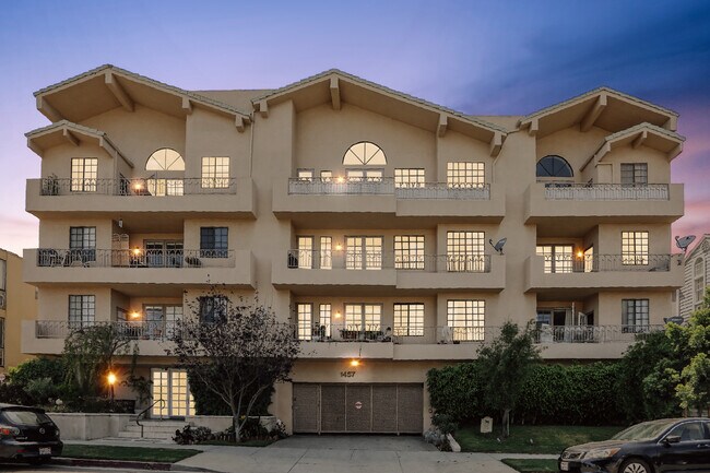 Foto del edificio - 1457 Reeves St