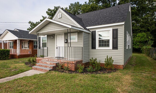 Building Photo - Welcome to this beautiful newly renovated ...