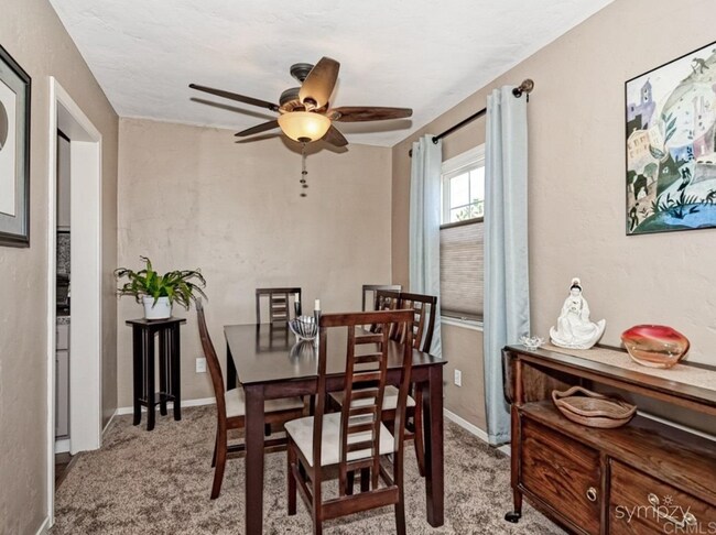 Comedor - 504 S 46th St