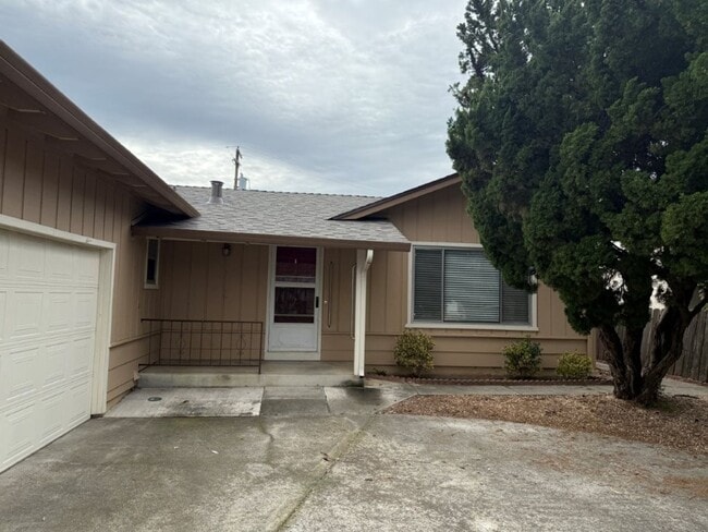 Foto del edificio - 2 Bedroom 2 Bath One Story Senior Community Vacaville *Star Rentals