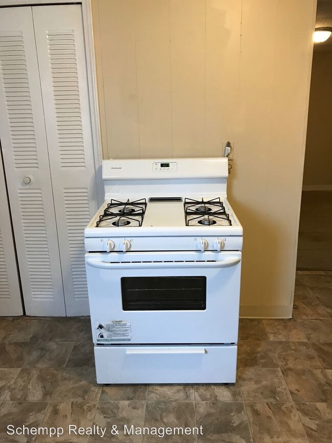 Building Photo - 1 br, 1 bath Apartment - 700 M St 700 M St #4