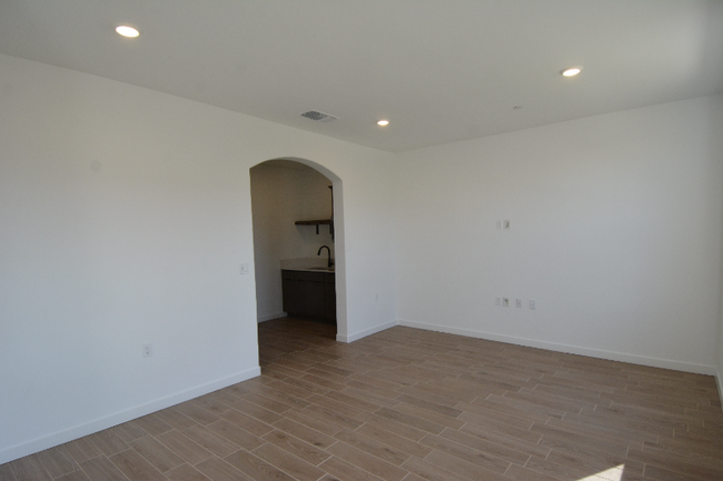 Building Photo - 7414 Lemon Mdw Pl