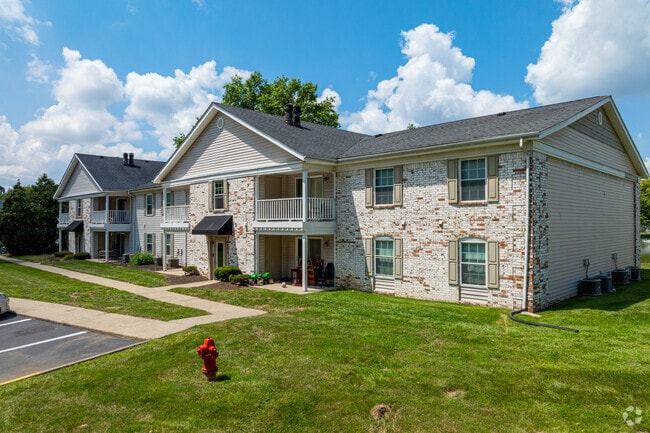 Building Photo - Castleton Manor Apartments