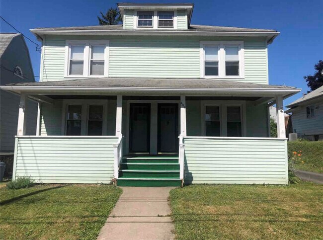Building Photo - 406 Mersereau Ave