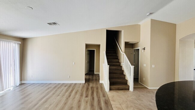 Foto del edificio - 9321 Dorrell Ln