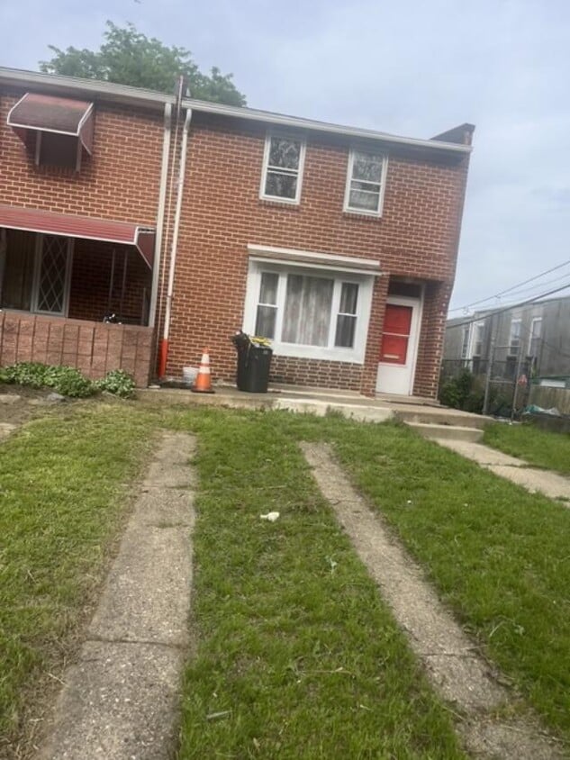 Primary Photo - 861 N Fallon St