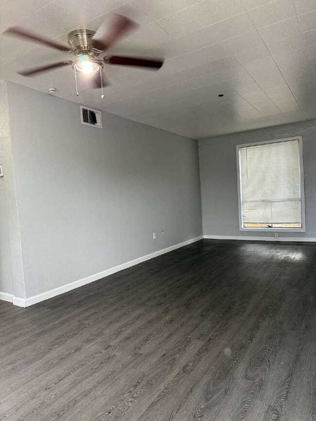 Building Photo - 806 McCauley Blvd