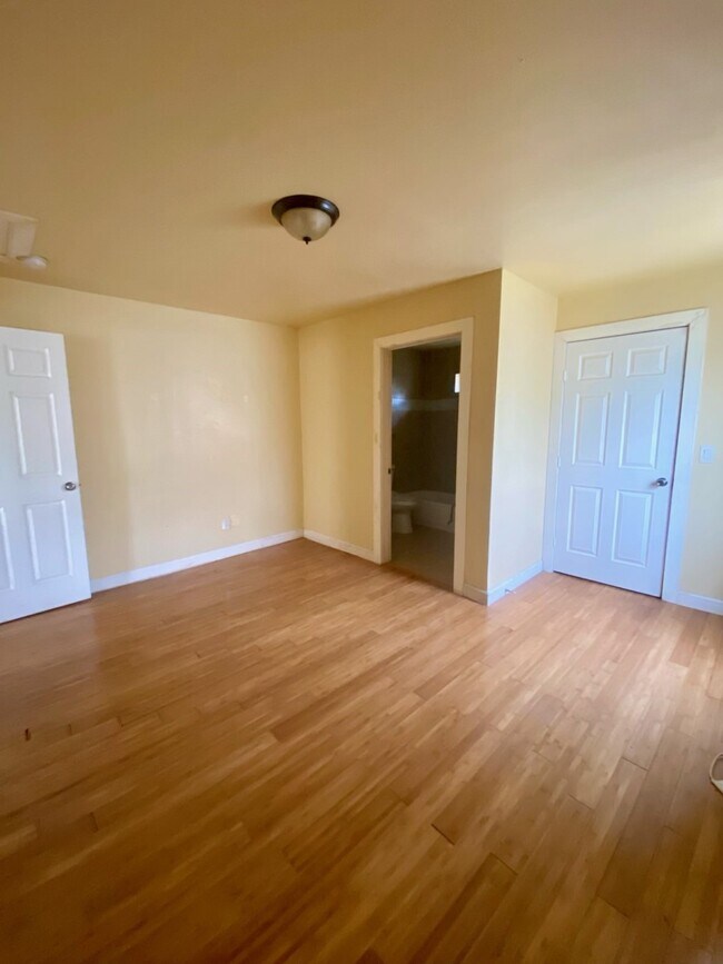 Foto del edificio - 4212 Davenport St