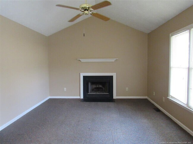 Building Photo - 3615 Hanover Dr
