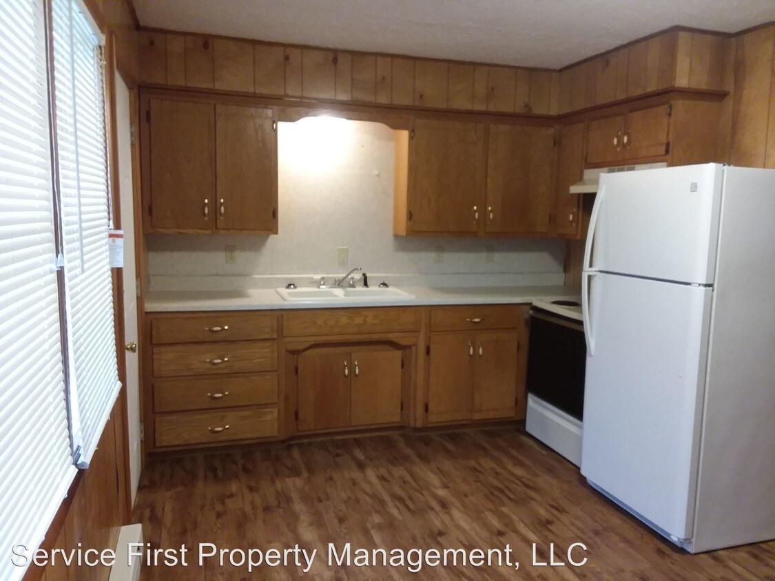 Foto principal - 918-918 S Lillian Ave