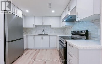 Building Photo - 20 Campkin St