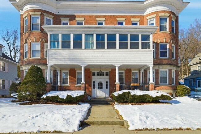 Foto del edificio - 44 Bardwell St