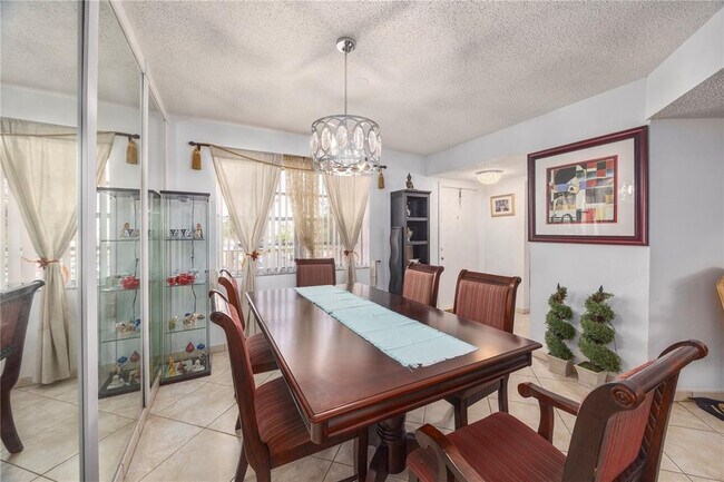 Foto del edificio - 3990 NW 42nd Ave