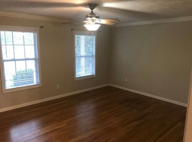 Foto del edificio - 1329 Copperfield Dr
