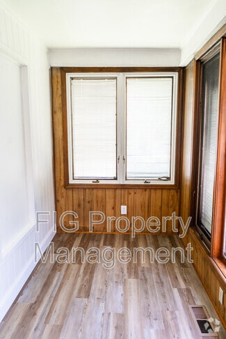 Building Photo - 1013 Glider Ave