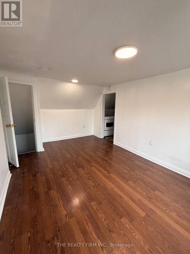 Photo du bâtiment - 25 Glenwood Ave