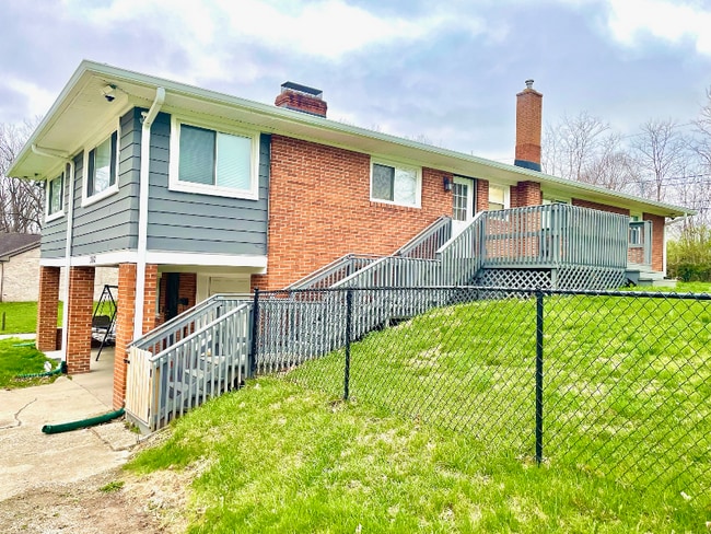 Building Photo - 3306 N Chester Ave