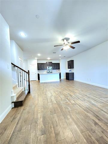 Foto del edificio - 6820 Meadow Crest Dr