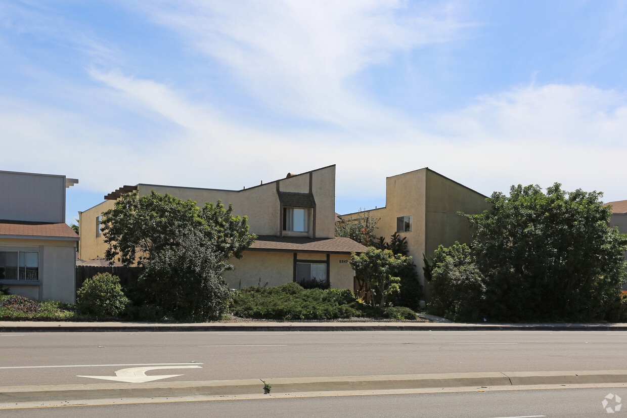 Building Photo - 8845 Mira Mesa Blvd