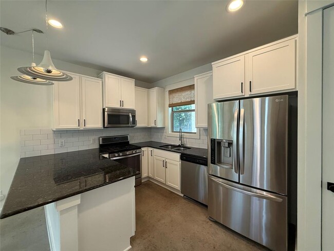 Foto del edificio - 2200 E 16th St