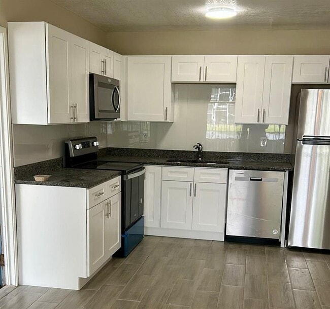 Building Photo - 8205 Sun Spring Cir