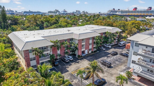 Foto del edificio - 2424 SE 17th St