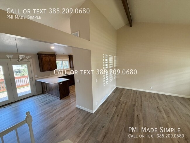 Building Photo - 10342 Countrywood Dr