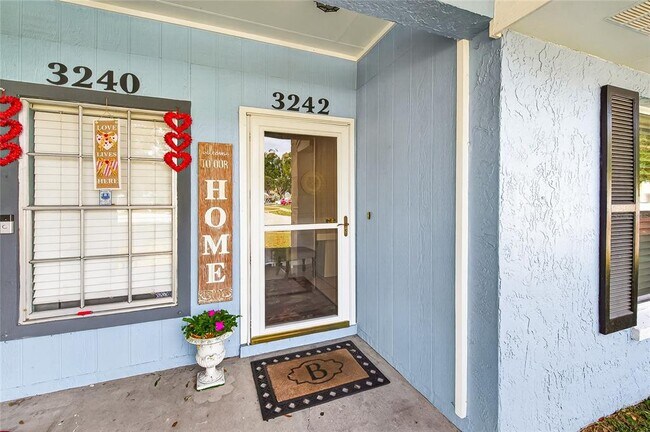 Foto del edificio - 3242 Laurel Dale Dr