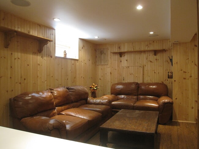 Building Photo - 28 Cadorna Av