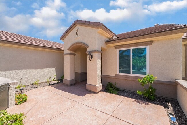 Foto del edificio - 3016 Friendship Hill Cir