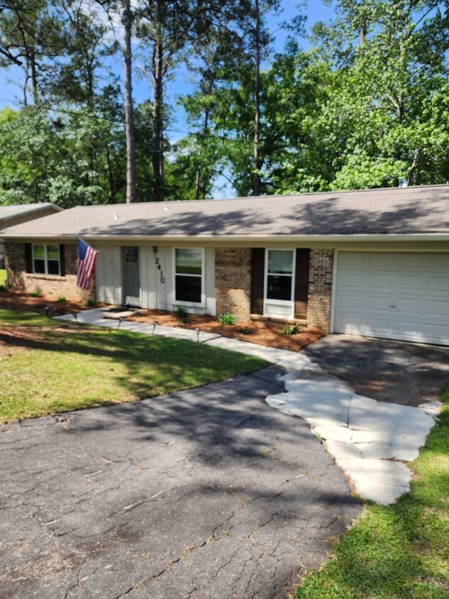 Primary Photo - 2410 Gothic Dr
