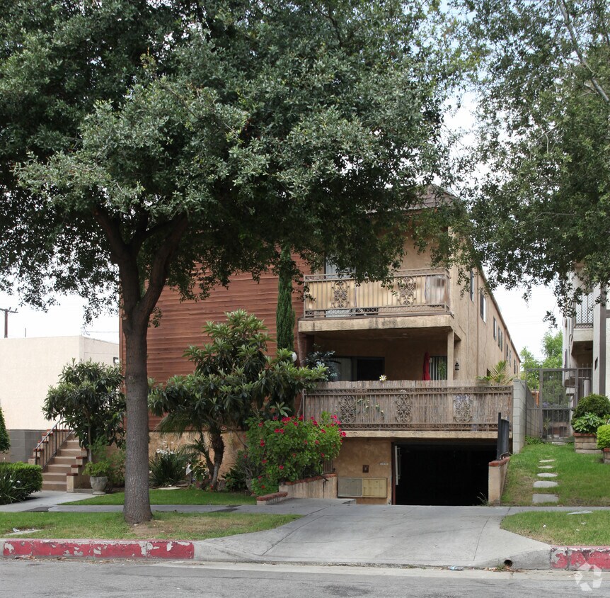 Building Photo - 1113 Thompson Ave