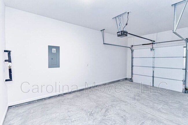 Foto del edificio - 223 Gano Dr