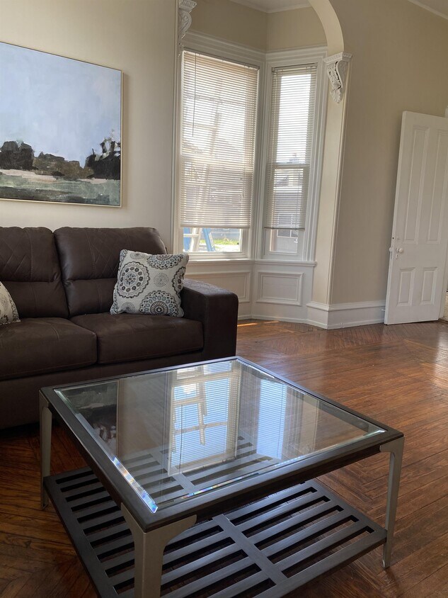 Foto principal - 522 W 3rd St