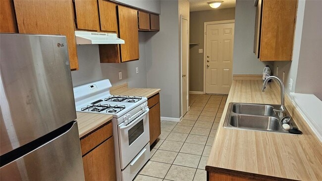 Building Photo - 1903 1/2 Margalene Way