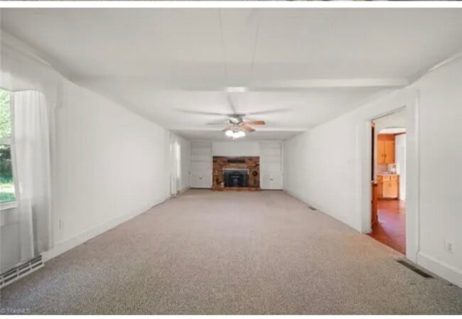 Building Photo - 103 Southview Dr