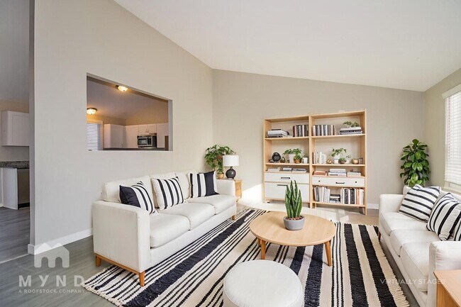 Foto del edificio - 5888 Cilma Dr