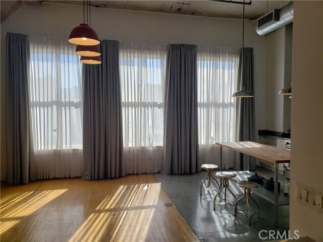 Foto del edificio - 115 W 4th St