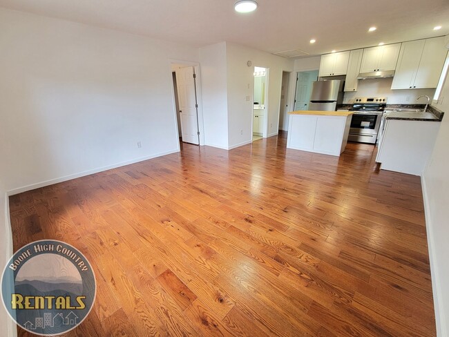 Photo - 427 Sugarloaf Rd Apartment