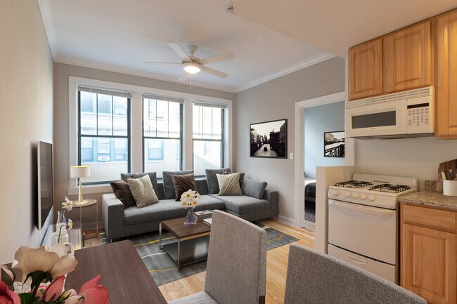 Foto del edificio - 2828 N. Pine Grove